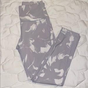 LULULEMON crop tights